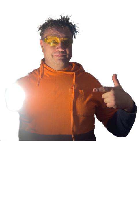 Arran smiling and welcoming you to Trading Az.